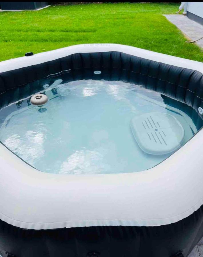 Haushalfte Mit Garten, Kamin, Grill & Whirlpool Nahe Ber Villa Berlin Exterior photo