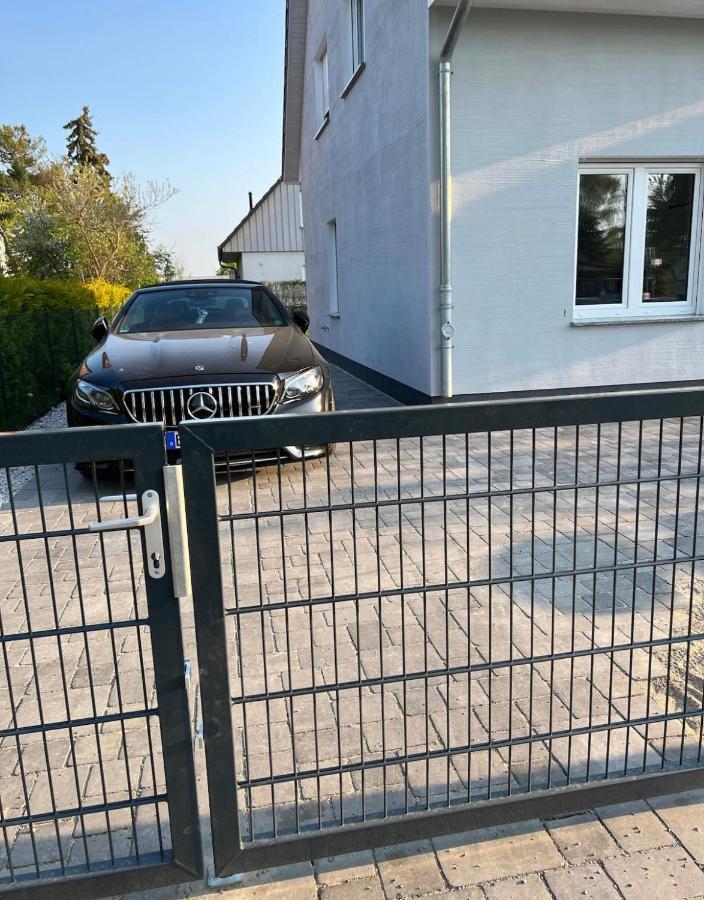 Haushalfte Mit Garten, Kamin, Grill & Whirlpool Nahe Ber Villa Berlin Exterior photo